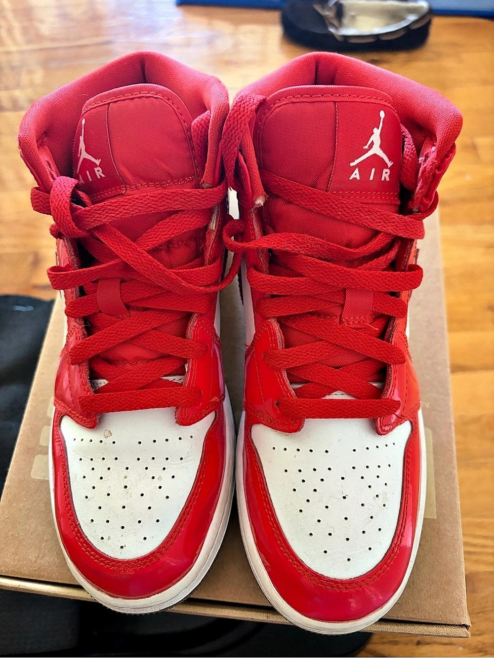 Jordan Air Jordan 1 Mid Red & White Girls US 6Y